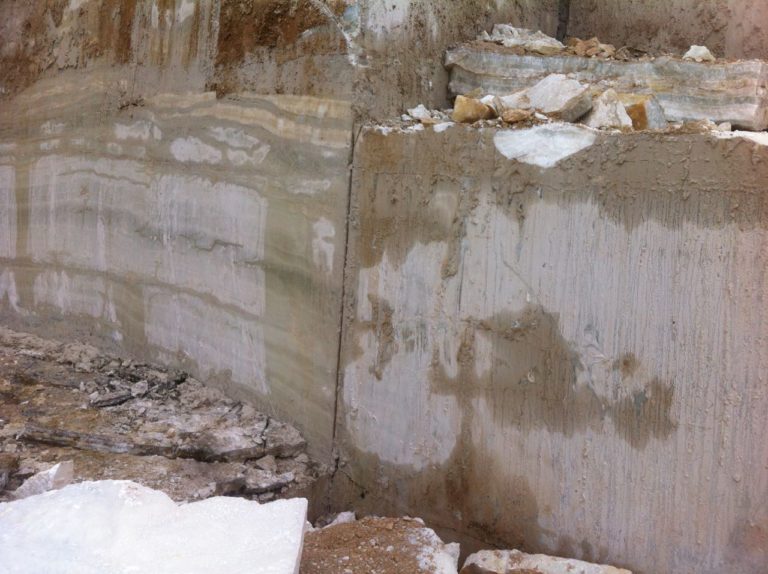 White Onyx quarry and blocks